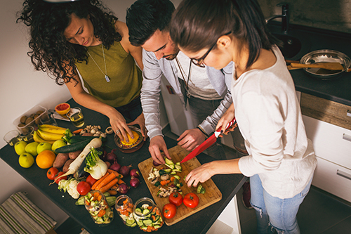 Rezepte für Party Salate bei ContentFood.de - Salate mit Freunden